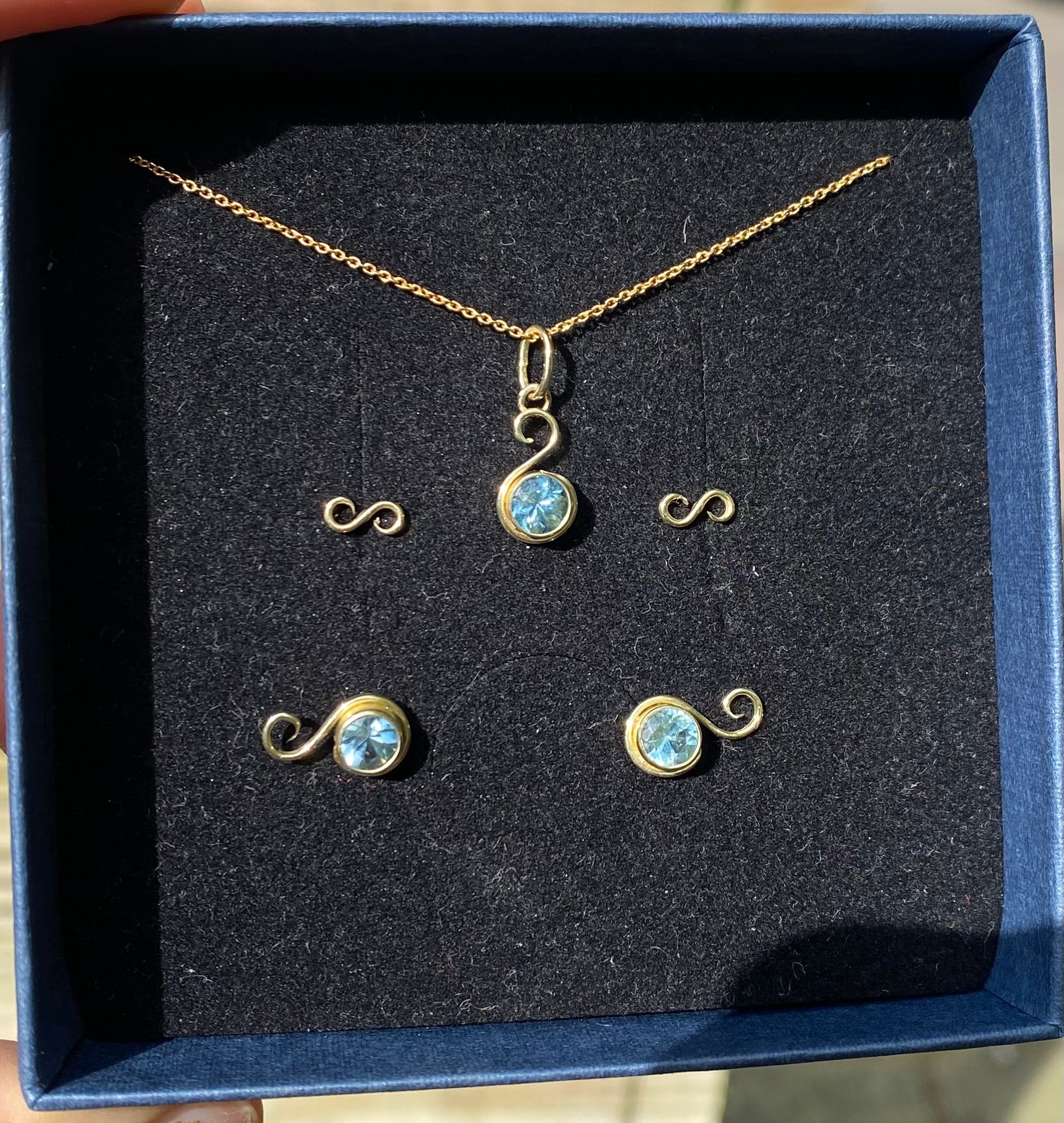 Flow - Stud Earrings